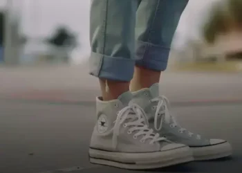 Tênis casual e a estética industrial