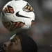 A influência das chuteiras na cultura e na moda do futebol