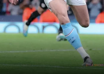 Calçados para jogadores de futebol com necessidades especiais: tecnologias de adaptação e inclusão