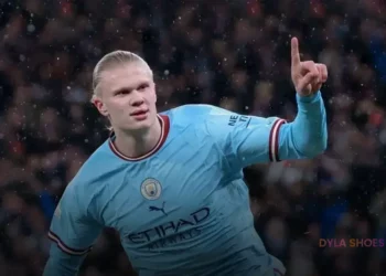 Chuteiras com tecnologias de controle de bola e chute