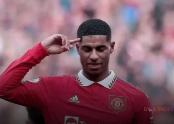 Chuteiras para categorias de base: desenvolvimento dos pés e escolha adequada da chuteira