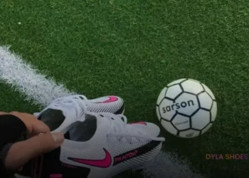 Como as chuteiras podem auxiliar na prevenção de quedas e contusões