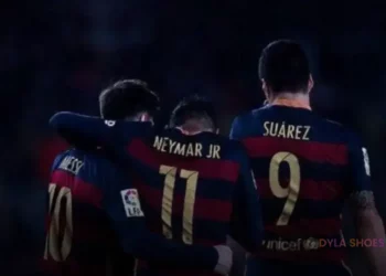 Tênis ideal para diferentes estilos de jogos de futebol